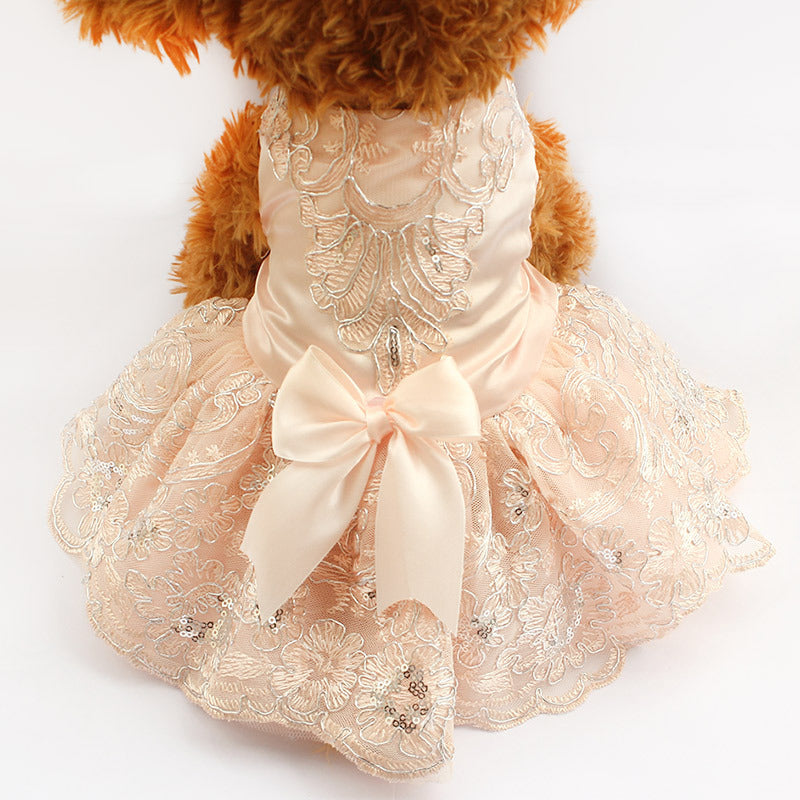 <p><strong>Wedding & Occasion Wear</strong></p>